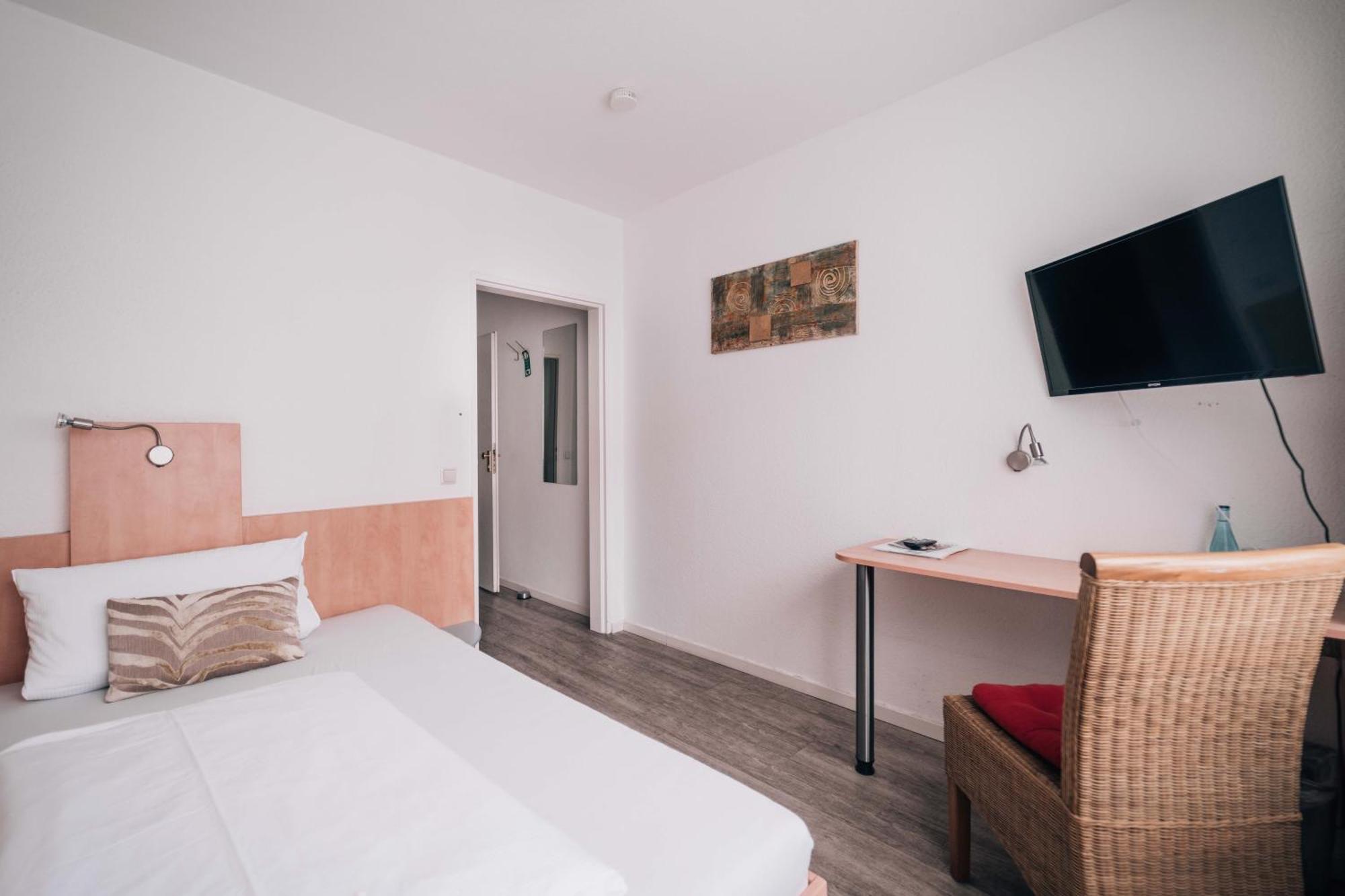 מונסטר Hotel International Am Theater מראה חיצוני תמונה