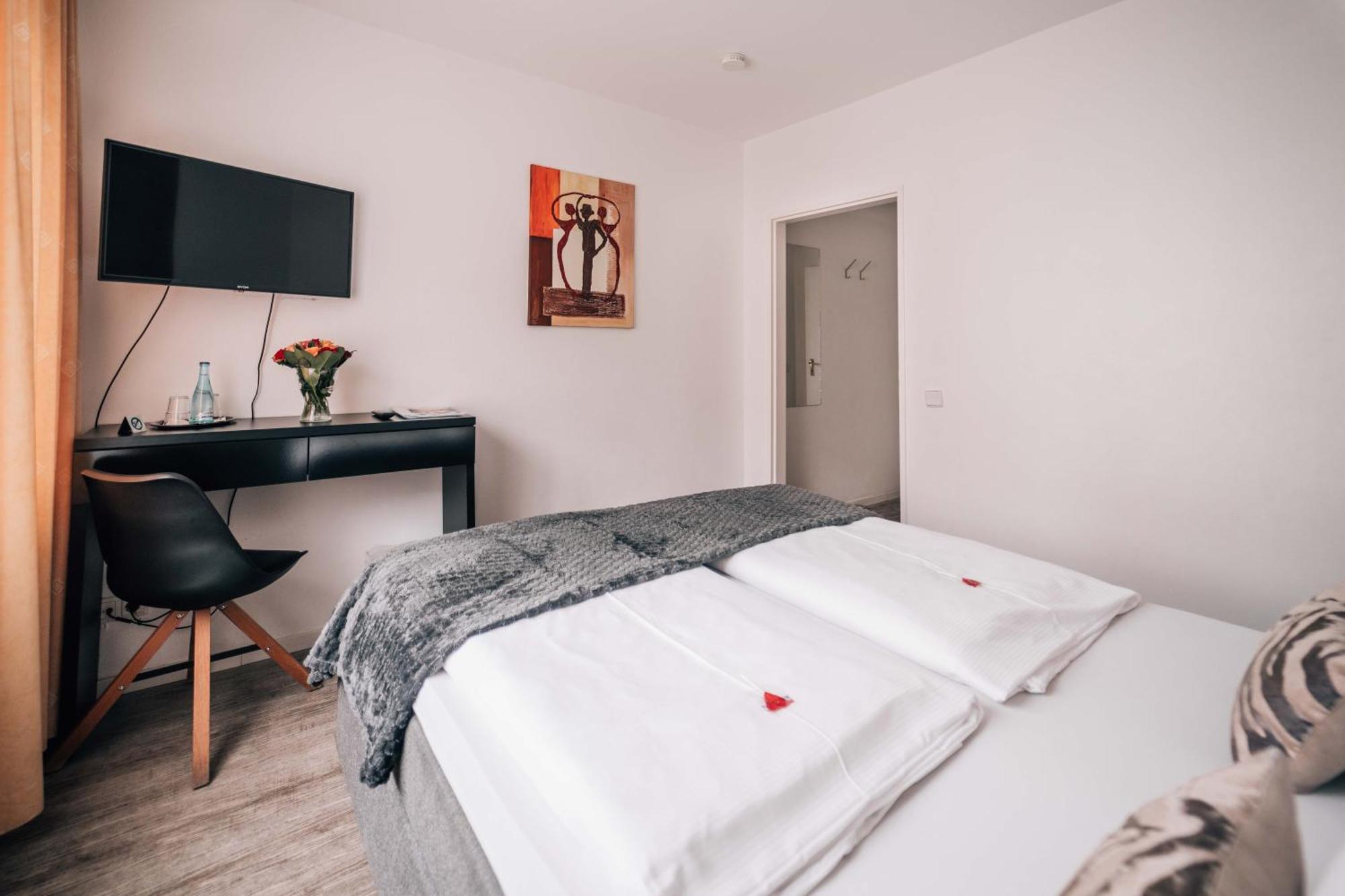 מונסטר Hotel International Am Theater מראה חיצוני תמונה