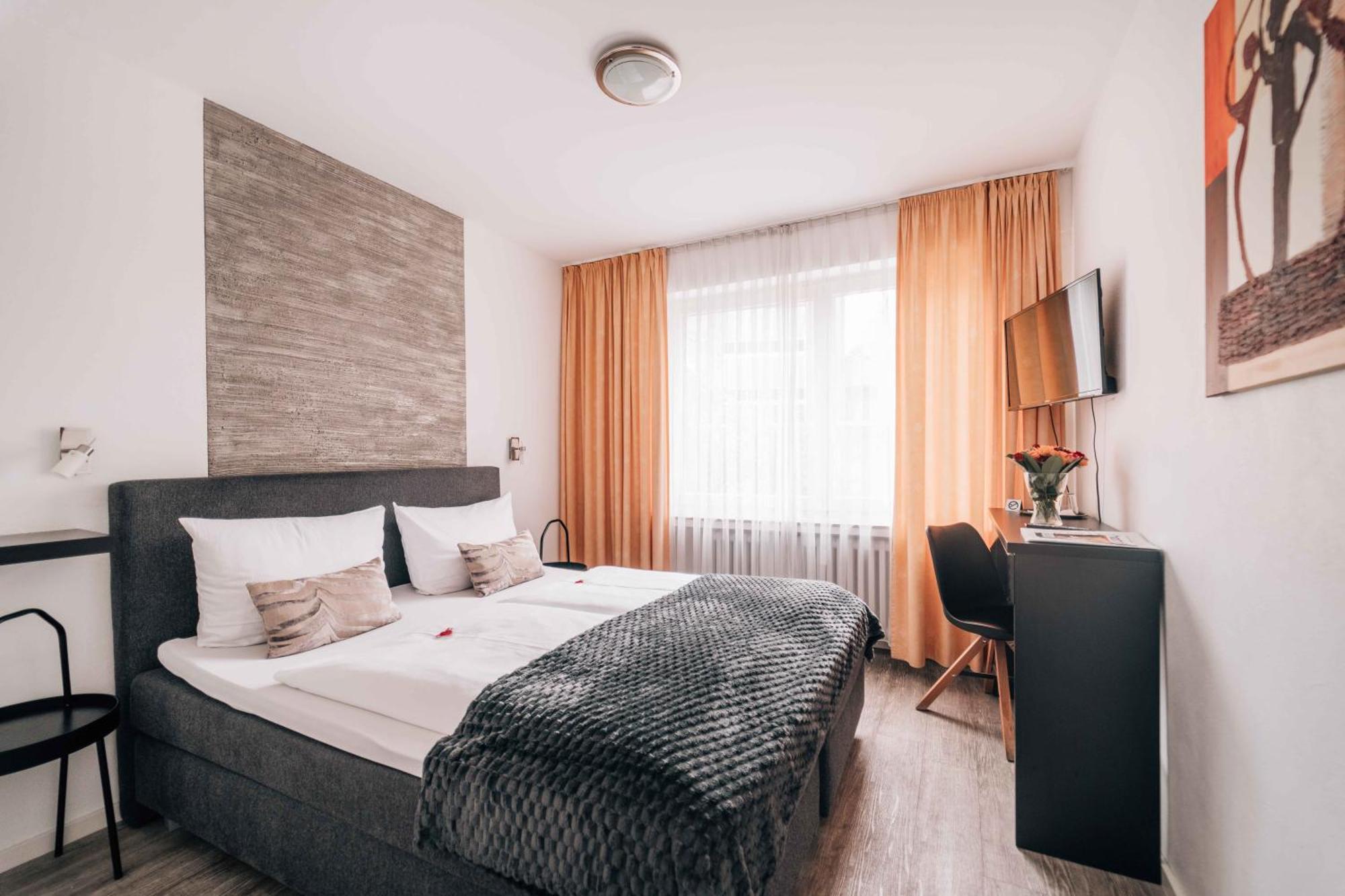 מונסטר Hotel International Am Theater מראה חיצוני תמונה