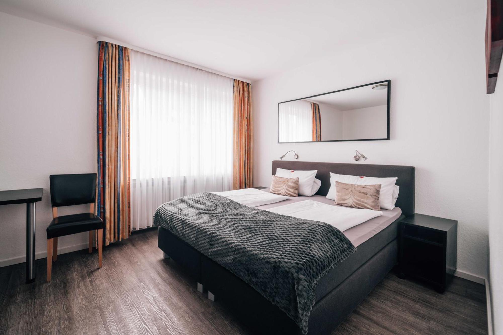 מונסטר Hotel International Am Theater מראה חיצוני תמונה