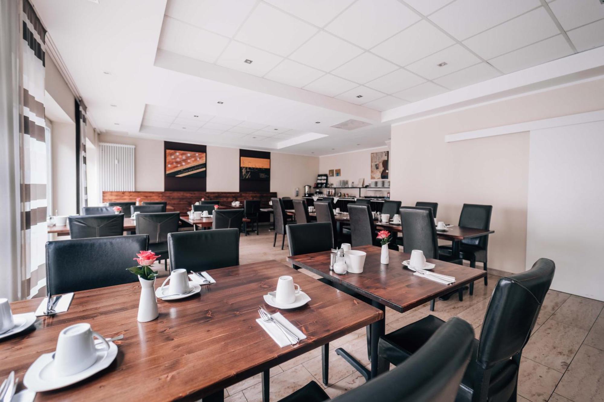 מונסטר Hotel International Am Theater מראה חיצוני תמונה